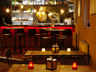 Bar 8
